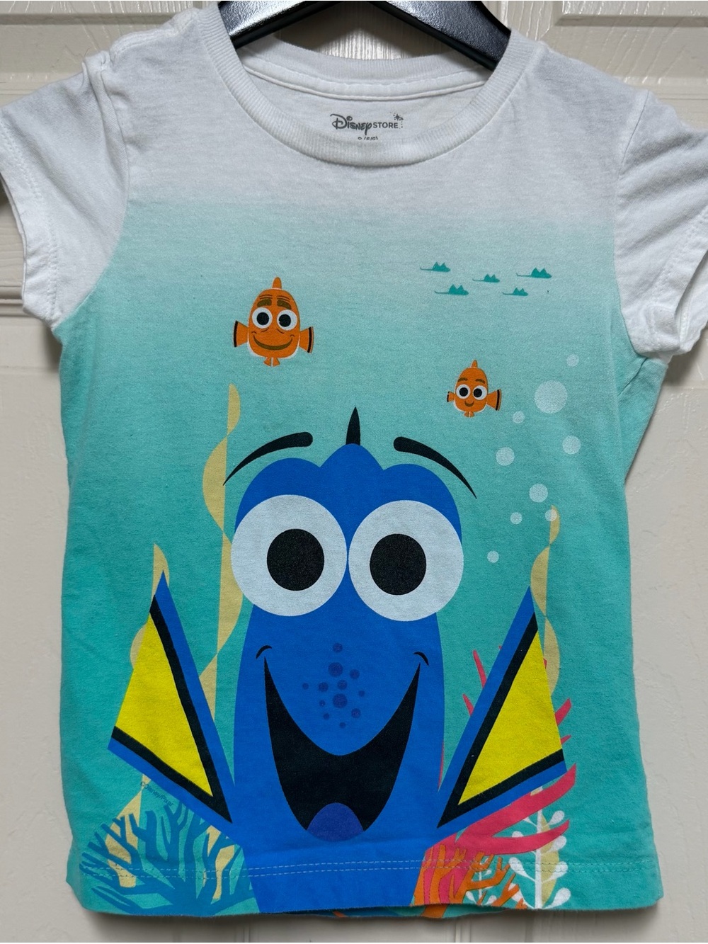 Disney Finding Nemo Dory Graphic Short Sleeve Tee